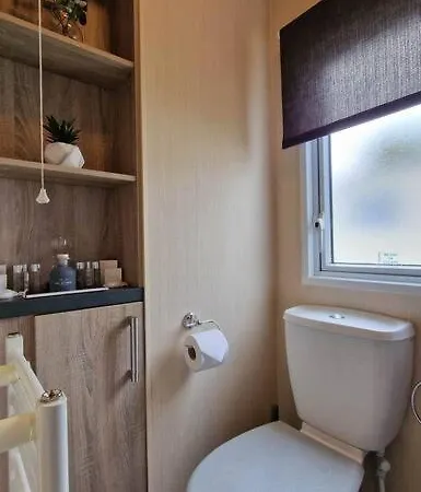Contemporary Home At Tarka Holiday Park Barnstaple Exterior photo