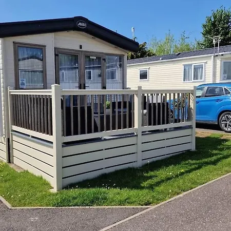 Contemporary Home At Tarka Holiday Park Barnstaple Exterior photo