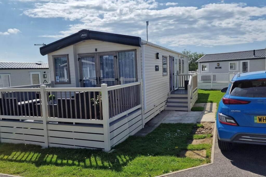 Contemporary At Tarka Holiday home Barnstaple