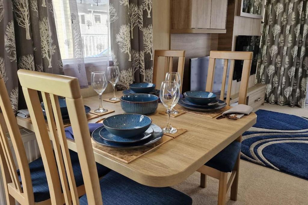 Contemporary At Tarka *